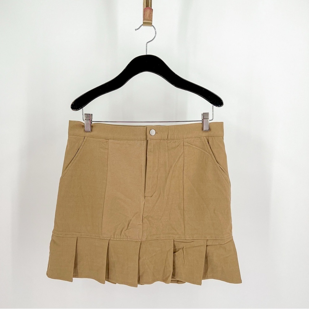 Petal and Pup Tan colored pleated skirt
